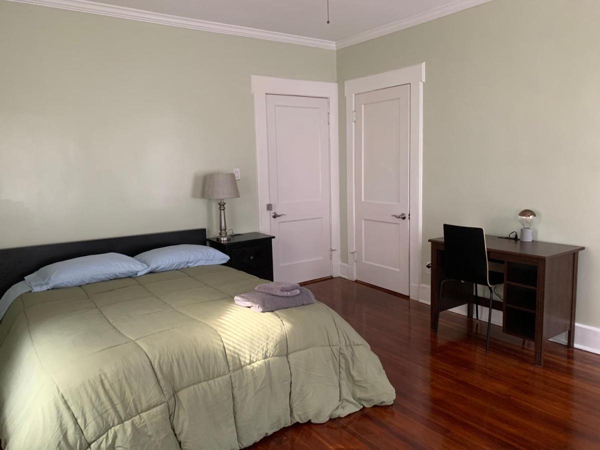 Arrivals & Departures Bed and Breakfast Ελίζαμπεθ Εξωτερικό φωτογραφία